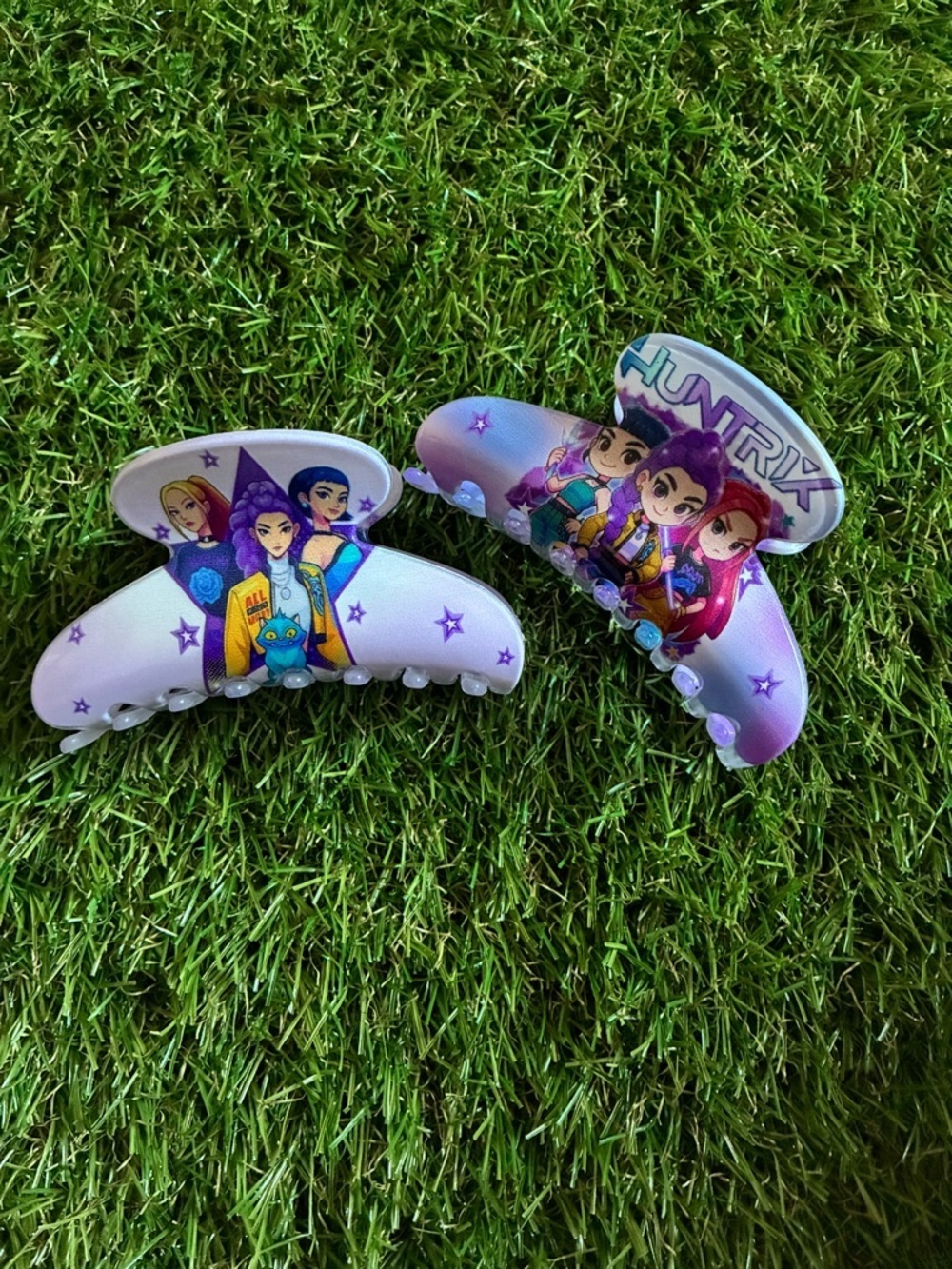 Kpop Hair Clips- Pack of 2